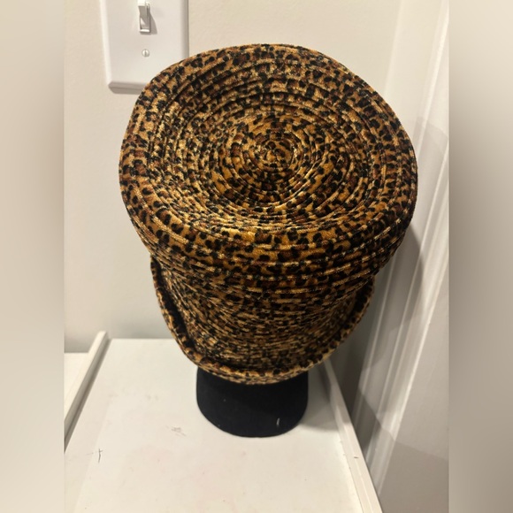 Leopard Print Bucket Hat - Picture 5 of 5
